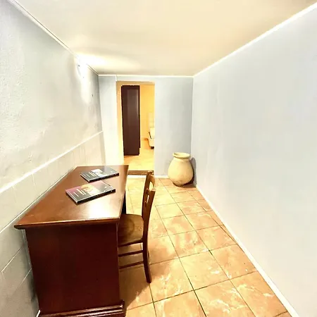 Cozy House With Terrace In Pula, 85 M², Garden Pula