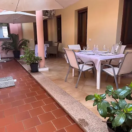 Cozy House With Terrace In Pula, 85 M², Garden Dom wakacyjny Pula