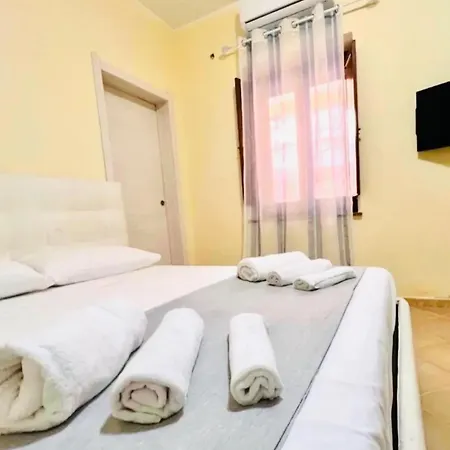 Cozy House With Terrace In Pula, 85 M², Garden Dom wakacyjny Pula