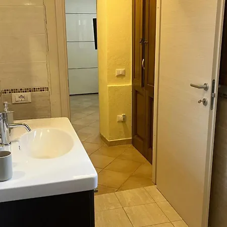 Cozy House With Terrace In Pula, 85 M², Garden Pula