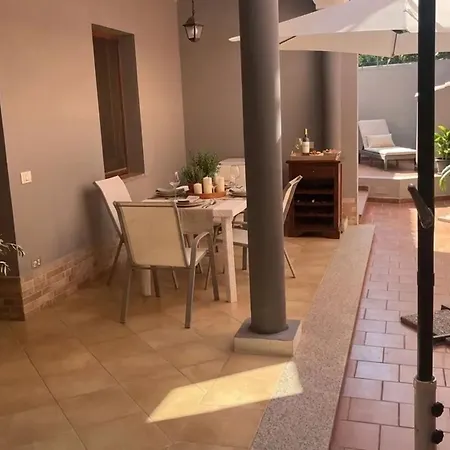 Cozy House With Terrace In Pula, 85 M², Garden Dom wakacyjny Pula
