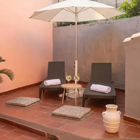 Cozy House With Terrace In Pula, 85 M², Garden Pula