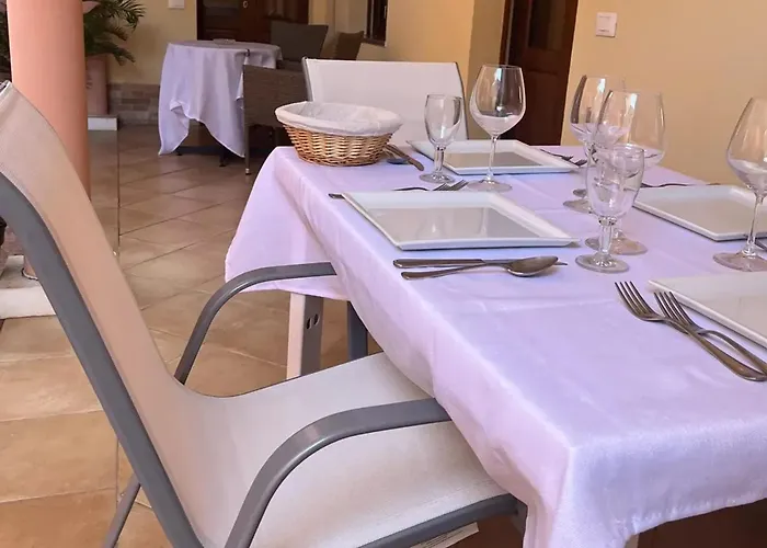 Nyaraló Cozy House With Terrace In Pula, 85 M², Garden